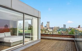 Roomzzz London Stratford